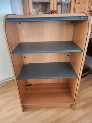 IKEA roldeur kast.