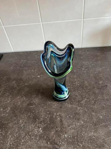 vaasje Murano glas beschikbaar voor biedingen