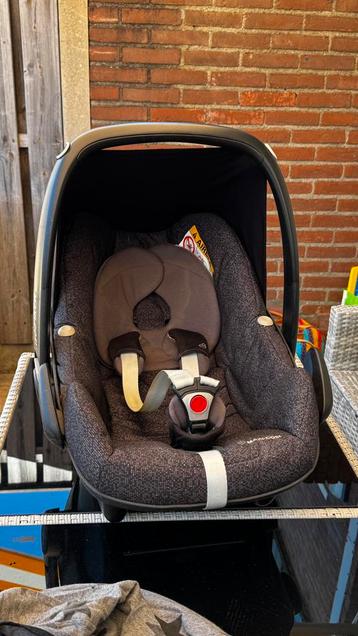 Maxi-Cosi Pebble met Extra Hoes & Regenhoes beschikbaar voor biedingen