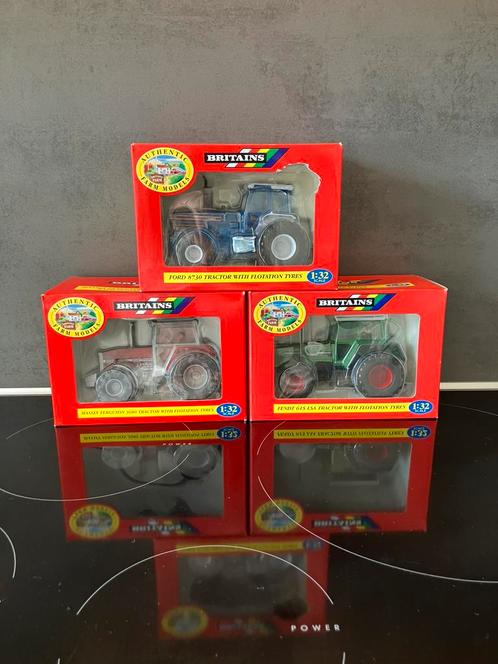 Britains tractoren met dubbel banden oa ford, MF, fendt 1:32, Hobby en Vrije tijd, Modelauto's | 1:32, Nieuw, Tractor of Landbouw