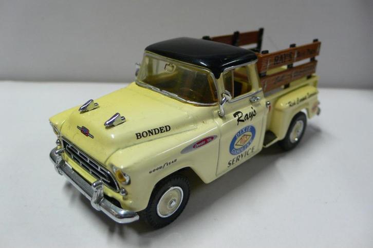chevrolet 3100 ray autoparts-matchbox 1/43-VERKLEURD!!!!!!!!, Hobby en Vrije tijd, Modelauto's | 1:43, Gebruikt, Auto, Matchbox