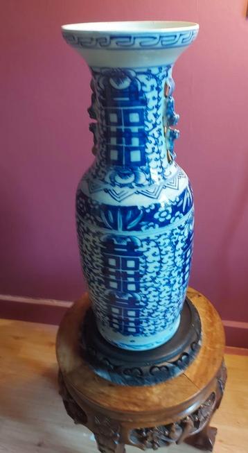 Chinese vaas, hocker & sokkel - Blauwwit, handgesneden beschikbaar voor biedingen