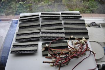 Partij met matrix displays ophalen voor €20 verzonden €25 beschikbaar voor biedingen