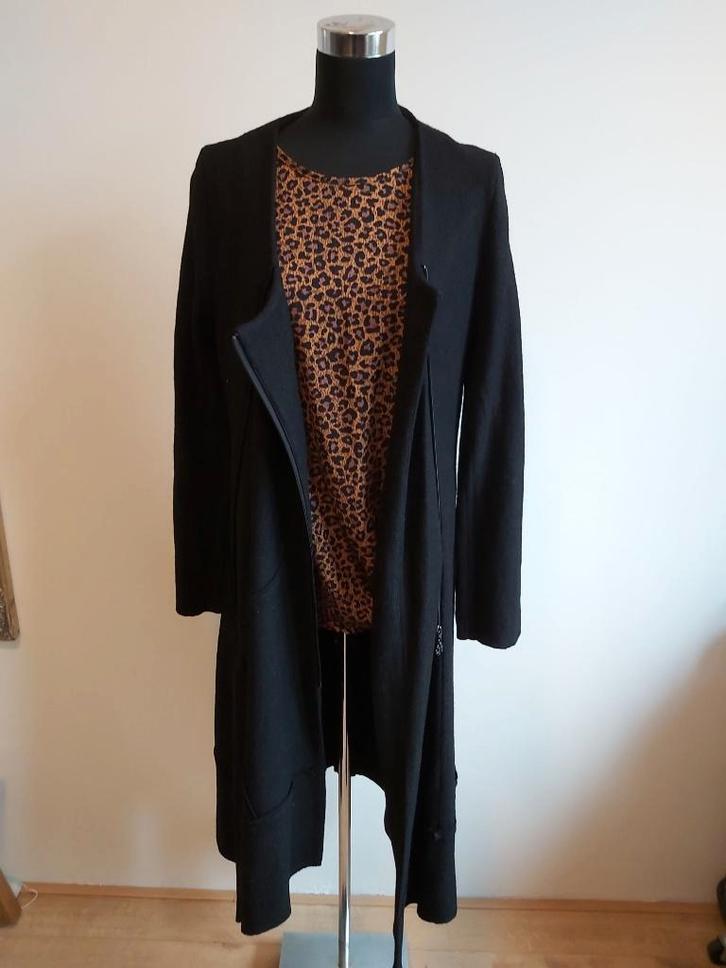 Jas32 - Nieuwe zwarte Heart winterjas mt S prijs €134,95, Kleding | Dames, Jassen | Winter, Nieuw, Maat 34 (XS) of kleiner, Zwart