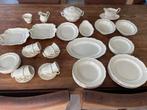 Wedgwood Queen's Plain servies, Huis en Inrichting, Keuken | Servies, Ophalen of Verzenden, Zo goed als nieuw, Wedgwood, Porselein