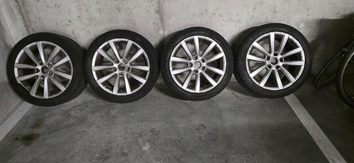 5x112 Passat b7 velgen 17 inch 2x met banden 2 is verkocht, Auto diversen, Wieldoppen, Ophalen of Verzenden