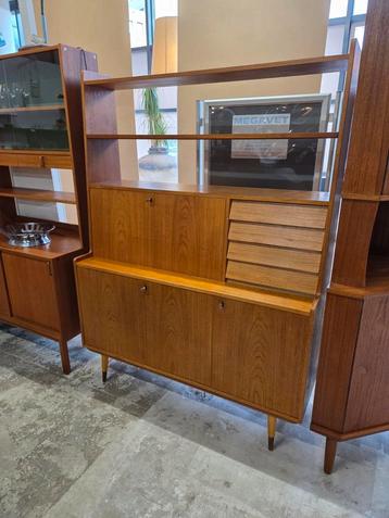 Vintage Zweedse kast/ secretaire Mid-Century  beschikbaar voor biedingen