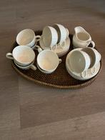 Servies: 10 kop en schotels + melkkannetje, Huis en Inrichting, Keuken | Servies, Ophalen, Gebruikt, Overige stijlen, Kop(pen) en/of Schotel(s)