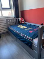 Massief houten 1 persoonsbed met 2 lades op wieltjes, Ophalen, 85 tot 100 cm, Zo goed als nieuw, Matras