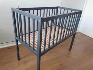 Wieg/co sleeper 80x40 met schoon matras beschikbaar voor biedingen