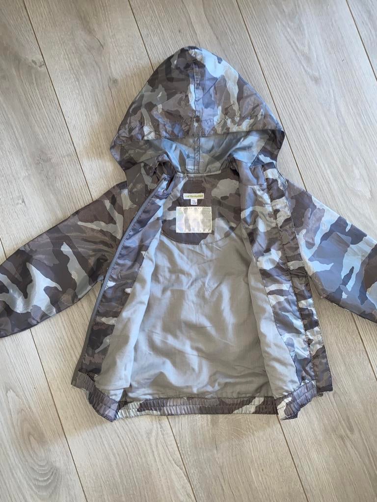 Mooie zgan regenjas in maat 102 in prima staat, Kinderen en Baby's, Kinderkleding | Maat 98, Ophalen of Verzenden, Zo goed als nieuw