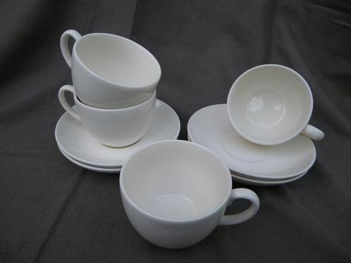 Wedgwood TRADITIONAL PLAIN  Puntgave kop en schotels, Huis en Inrichting, Keuken | Servies, Zo goed als nieuw, Wedgwood, Aardewerk