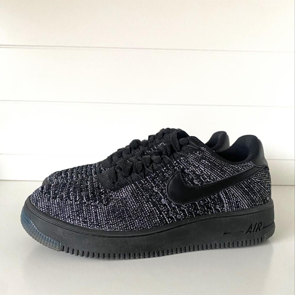 Nike Air Force 1 Flyknit - Zwart maat 39, Ophalen of Verzenden, Zo goed als nieuw, Zwart, Sneakers of Gympen