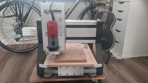 Cnc Isel techno da vinci cnc machine, Doe-het-zelf en Verbouw, Gereedschap | Freesmachines, Zo goed als nieuw, Bovenfrees, Ophalen of Verzenden