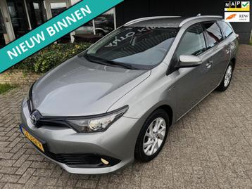 Toyota Auris Sport 1.8 Hybrid Dynamic Go ECC/CAM/LED APK+NAP beschikbaar voor biedingen