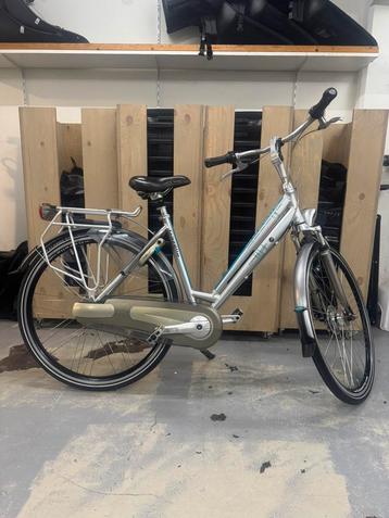 Gazelle orange c8 49 cm damesfiets. beschikbaar voor biedingen