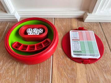Yahtzee! reisspel in kunststof box van Parker. beschikbaar voor biedingen