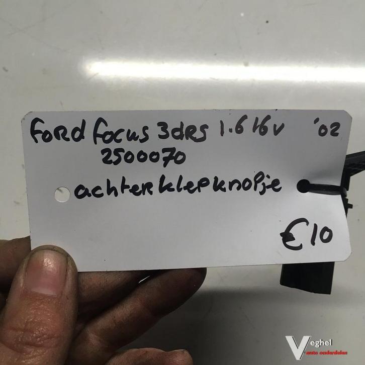 Ford Focus 3 drs 1.6 16v 2002 wagennr 250070   Achterklepsch, Auto-onderdelen, Dashboard en Schakelaars, Gebruikt, Ophalen of Verzenden