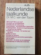 Wat is taal? Boek Nederlandse taalkunde, Ophalen of Verzenden, Alpha, Zo goed als nieuw, Niet van toepassing