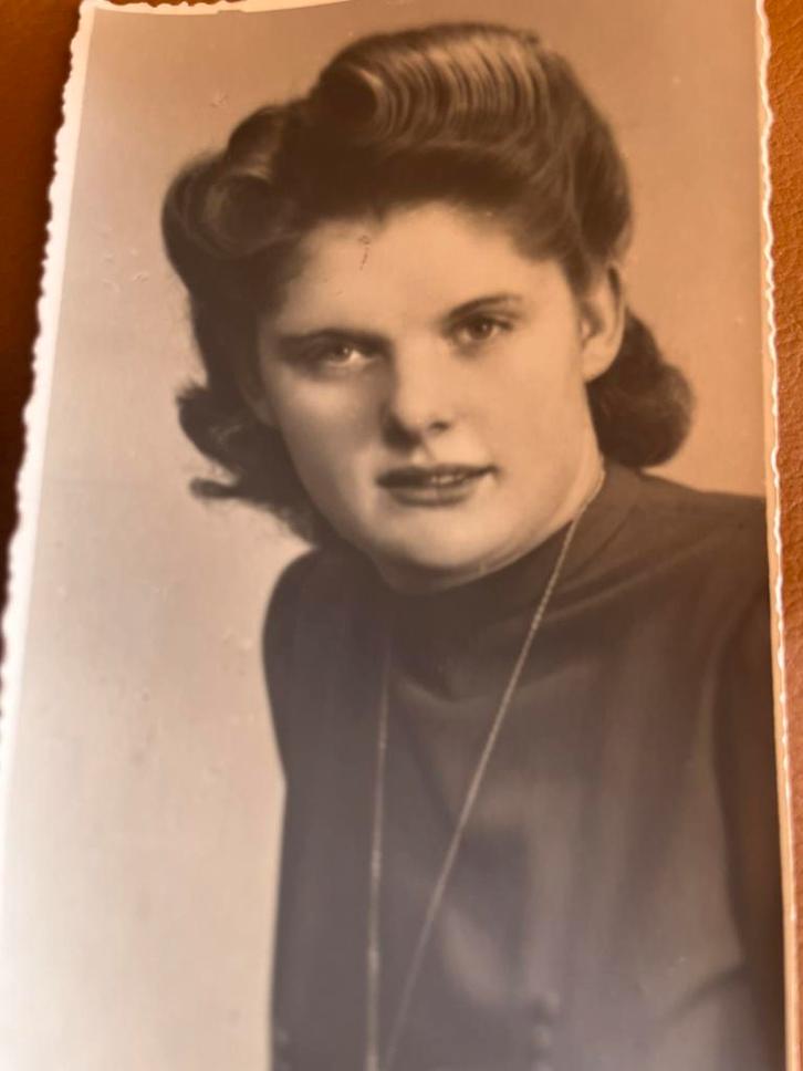 Ik zoek info over Ina Kuiper en Hans, Antiek en Kunst, Kunst | Tekeningen en Foto's, Ophalen