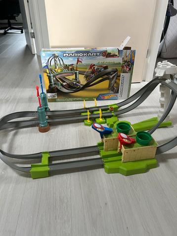 Hot Wheels Mario Kart Racebaan + 1 Auto beschikbaar voor biedingen
