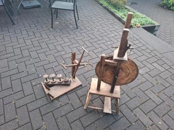Antiek spinnen wiel beschikbaar voor biedingen
