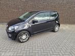 Volkswagen Up! 1.0 high up!|Black&White|Stoelverw|Navigatie|, Euro 5, Gebruikt, 4 stoelen, Zwart