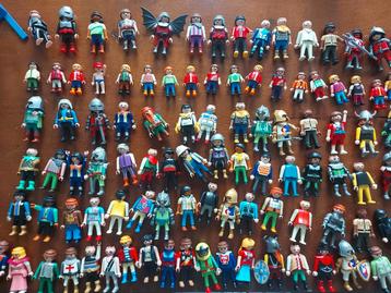 Playmobil. Poppetjes, dieren, ridders, auto's. beschikbaar voor biedingen