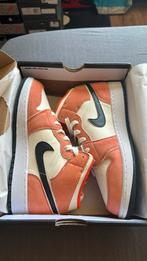 Jordan 1 mid orange suede GS 37,5 & 38,5, Ophalen of Verzenden, Nieuw, Oranje, Sneakers of Gympen