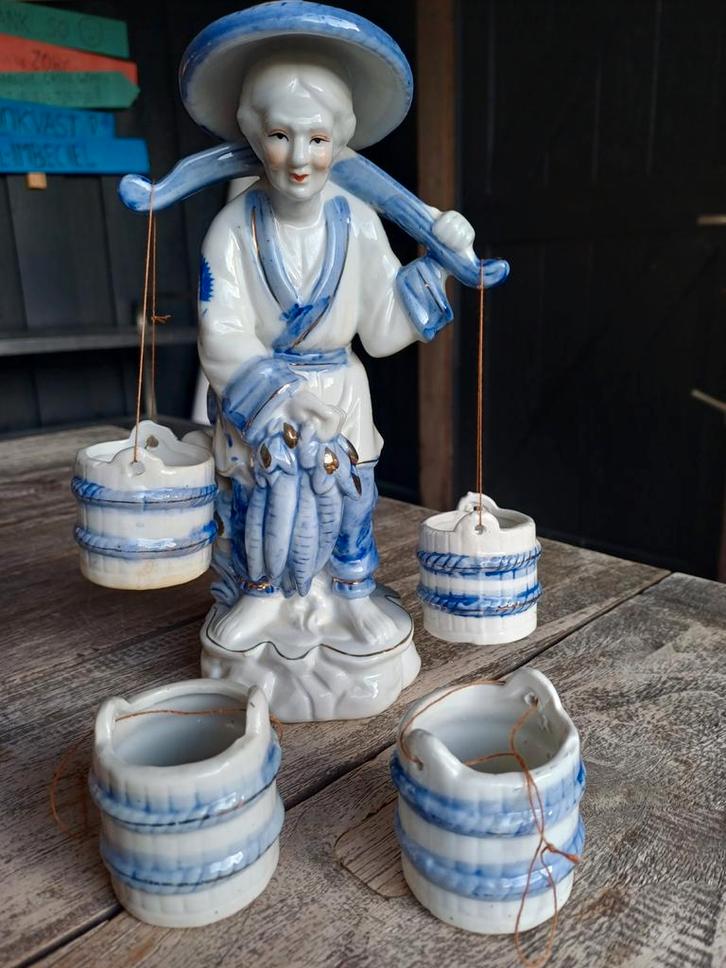 Chinees Porseleinen Beeld - Visser met Vloot, Antiek en Kunst, Antiek | Porselein, Ophalen of Verzenden