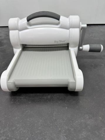 Sizzix Big shot a5 + veel extras beschikbaar voor biedingen