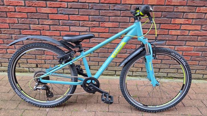 Zeer nette Cube Acid 240 (24 inch), 3 versnellingen, Fietsen en Brommers, Fietsen | Jongens, Zo goed als nieuw, 24 inch, Handrem