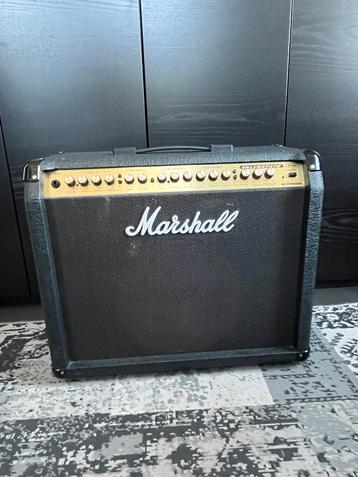 Marshall Valvestate VS100 versterker met food switch beschikbaar voor biedingen