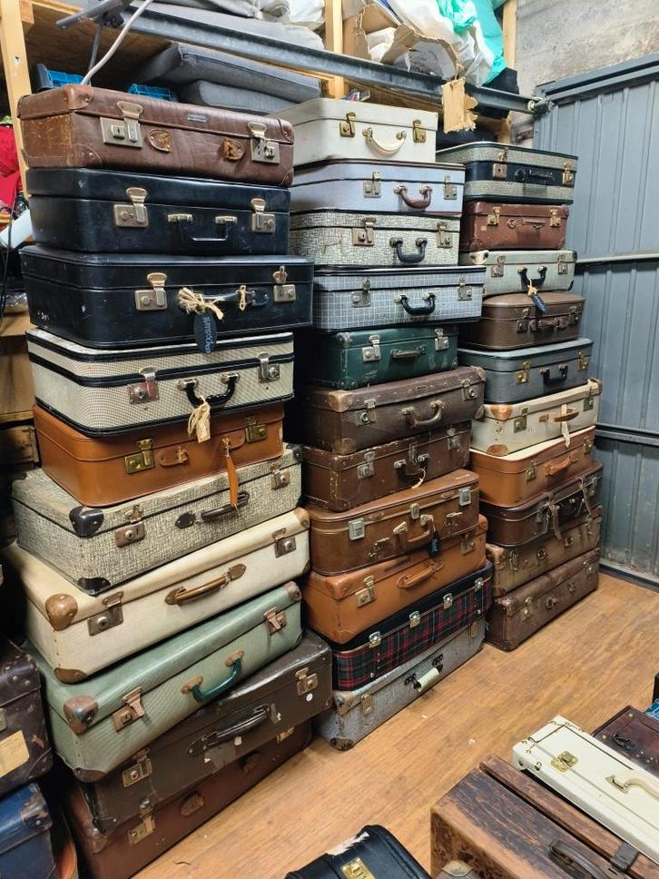 Oude vintage koffers - Ouderwetse koffers - Antieke koffer, Sieraden, Tassen en Uiterlijk, Koffers, Gebruikt, Overige materialen