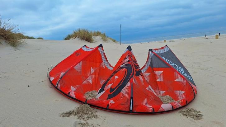 Cabrinha Switchblade 8M, Watersport en Boten, Kitesurfen, Gebruikt, Kite, 8 m², Geen board, Ophalen of Verzenden