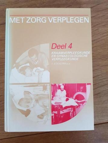 Met zorg verplegen:  Kraam- en gynaecologische verpleegkunde beschikbaar voor biedingen