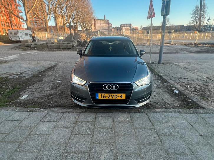 Audi A3 2.0D Sportback 110KW 2013 Grijs, Auto's, Audi, Particulier, A3, ABS, Achteruitrijcamera, Airbags, Airconditioning, Alarm