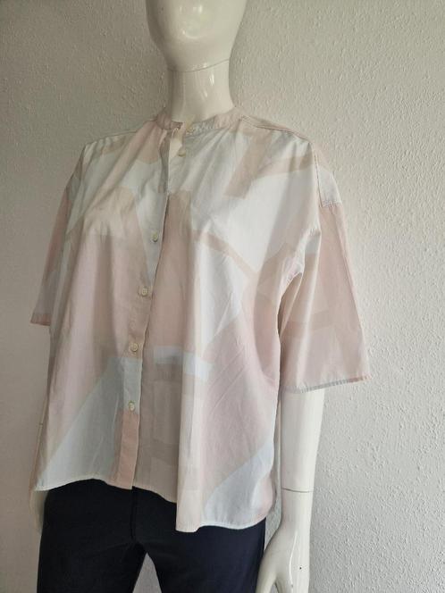 Closed blouse. Maat S/M. Wit/roze., Kleding | Dames, Blouses en Tunieken, Zo goed als nieuw, Maat 36 (S), Overige kleuren, Ophalen of Verzenden