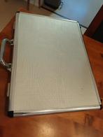 Metalen zilverkleurig aktetas Metoni, Ophalen, Gebruikt, Aktetas