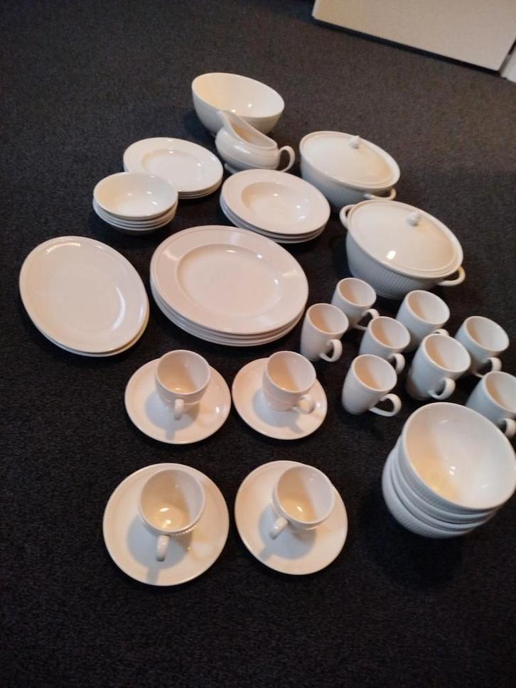 Wedgwood Windsor, Huis en Inrichting, Keuken | Servies, Zo goed als nieuw, Bord(en), Wedgwood, Porselein, Ophalen