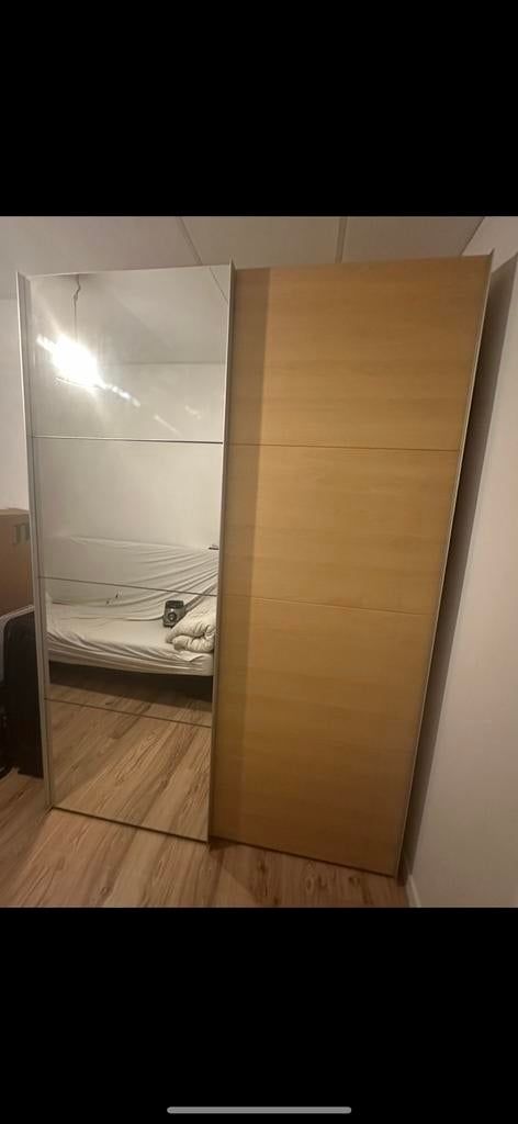 Ruime kledingkast met schuifdeuren en spiegel, Ophalen, Gebruikt, 100 tot 150 cm, 150 tot 200 cm