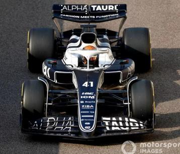 Nyck de Vries 2022 Abu dhabi test Minichamps 1/18 beschikbaar voor biedingen