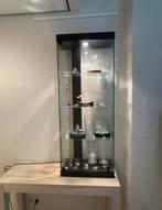 Smilde - Vitrinekast met verlichting en slot, Huis en Inrichting, Kasten | Vitrinekasten, Ophalen, 100 tot 150 cm, 50 tot 100 cm