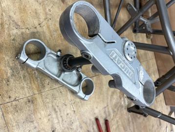 Ducati SS Supersport IE 620 750 900 balhoofd t-stuk beschikbaar voor biedingen