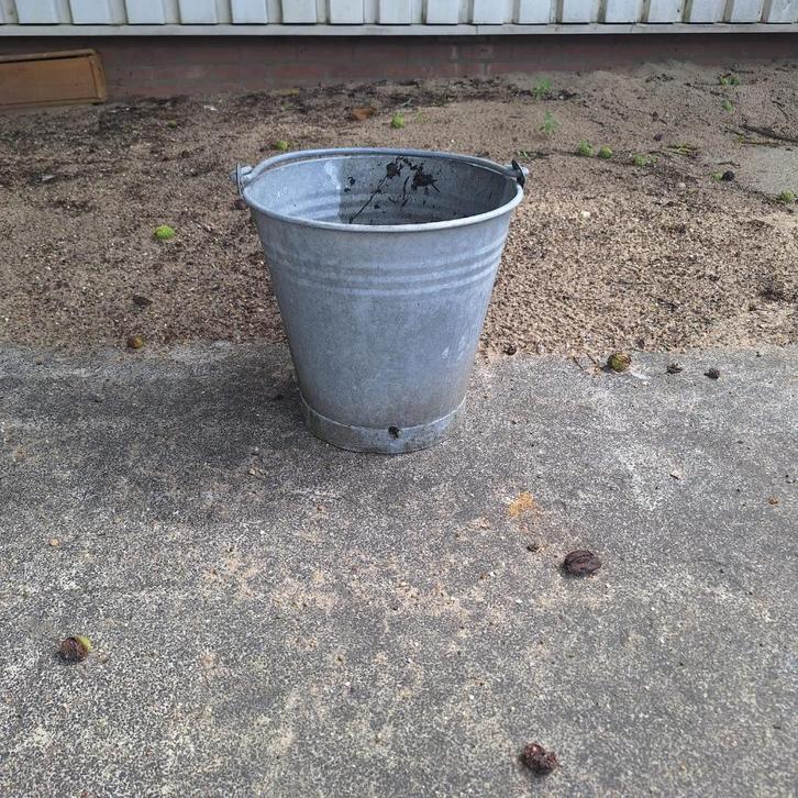 Zinken emmer met hengsel, Huis en Inrichting, Emmers, Gebruikt, Kunststof, Met handgreep, Ophalen of Verzenden