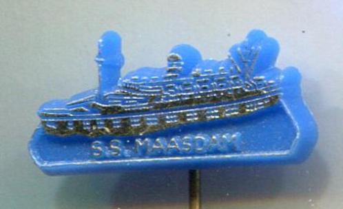 S.S. Maasdam goud op donkerblauw plastic speldje ( U_317 ), Verzamelen, Speldjes, Pins en Buttons, Zo goed als nieuw, Speldje of Pin