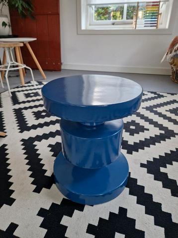 Bijzettafel blauw  beschikbaar voor biedingen