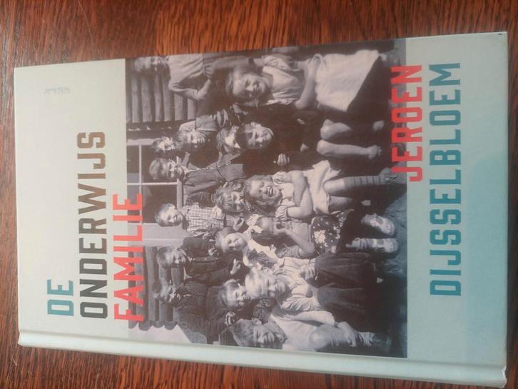 Jeroen Dijsselbloem - De onderwijsfamilie, Boeken, Overige Boeken, Zo goed als nieuw, Ophalen of Verzenden