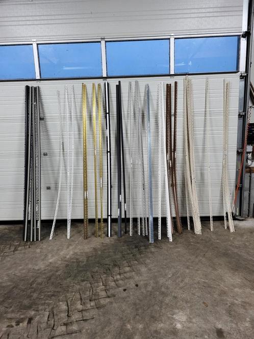 Schlüter systems
diverse afsluit en tegelprofielen, Doe-het-zelf en Verbouw, Plinten en Afwerking, Zo goed als nieuw, Plinten