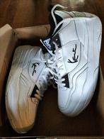 NIEUWE KARL KANI HERENSNEAKERS MAAT 44.5 WIT !, Verzenden, Wit, Nieuw, Sneakers of Gympen